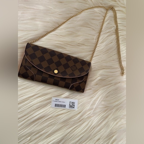 ⭐️Discontinued LV Caissa Wallet ⭐️ Pristine condition ⭐️ With tags - Picture 2 of 10